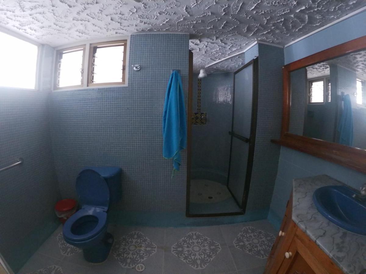 Le vi Hostal Medellín Extérieur photo